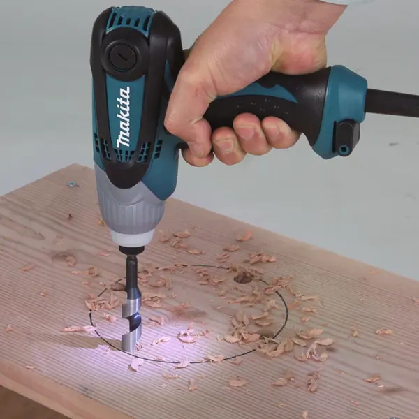 Винтоверт ударный сетевой Makita TD0101F, 230 Вт, 100 Нм