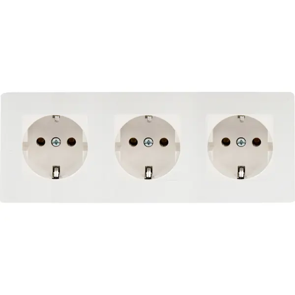 Рамка для розеток и выключателей Legrand Etika 3 поста цвет белый